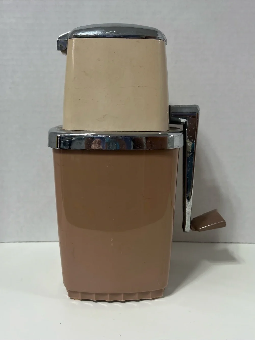 Vintage MCM Swing Away Retro Hand Crank Countertop Manual Ice Crusher Tan Brown